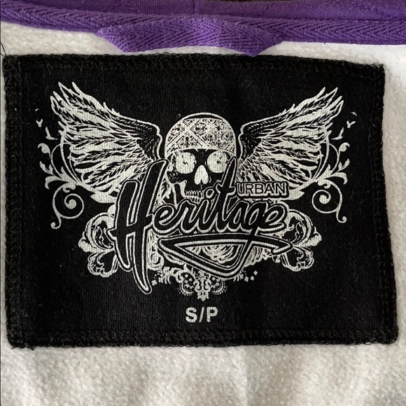 Zip up skull hoodie - Picture 3 of 6